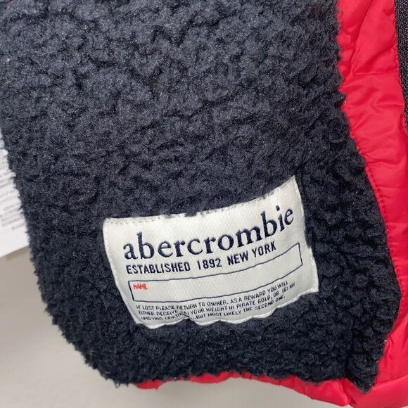 Abercrombie & Fitch Kids The Essential Puffer Fleece Lined Red Coat size 15 / 16 - Picture 7 of 8
